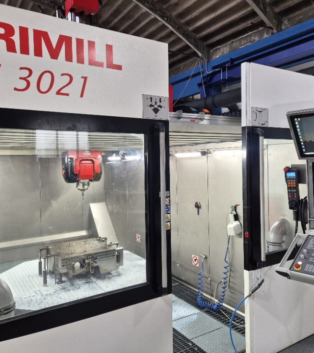 PORTALFRÄSMASCHINEN (5 –6 ACHSIG) MIT NC - RUNDTISCH